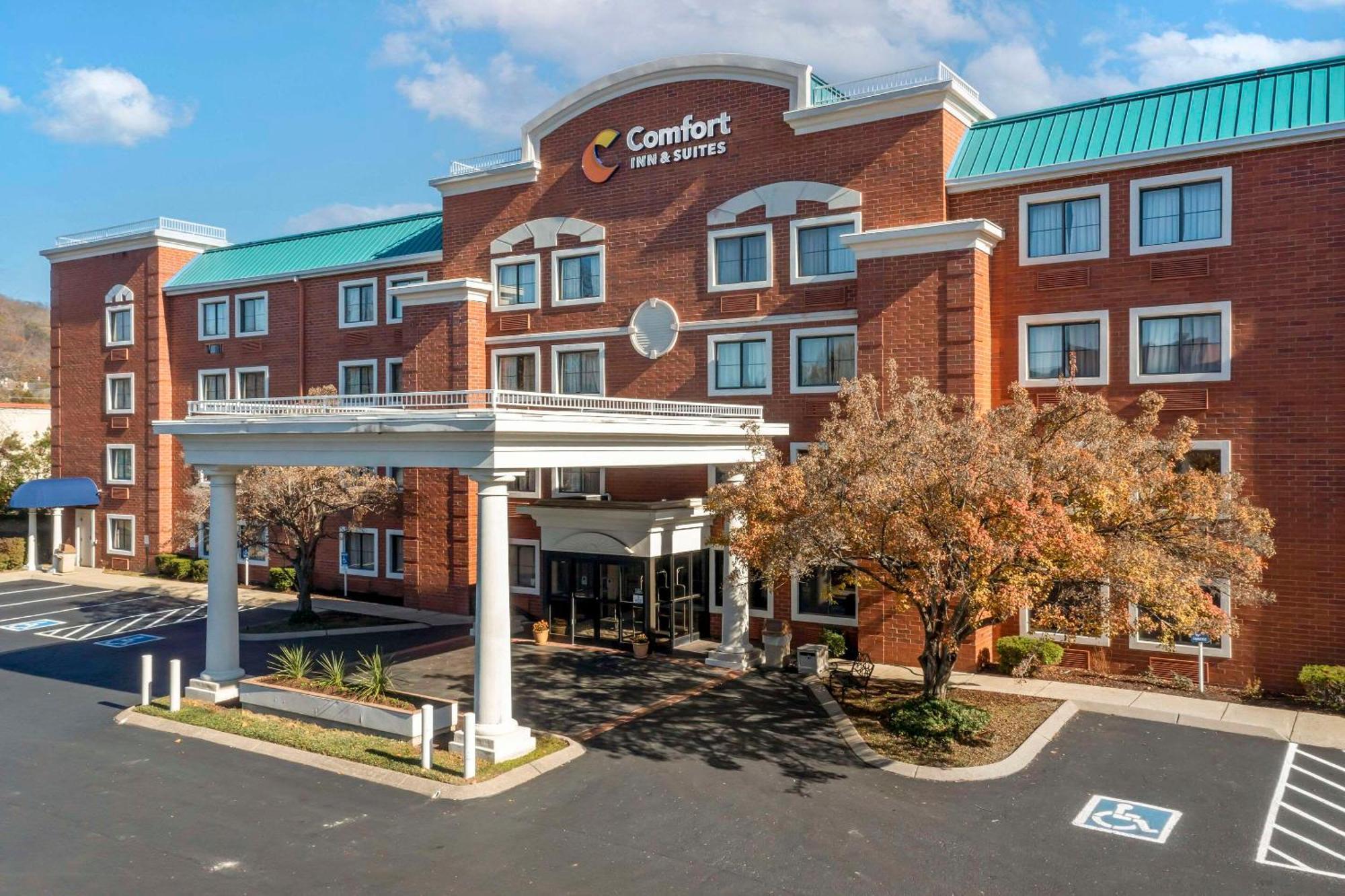 Comfort Inn & Suites Brentwood Exterior photo