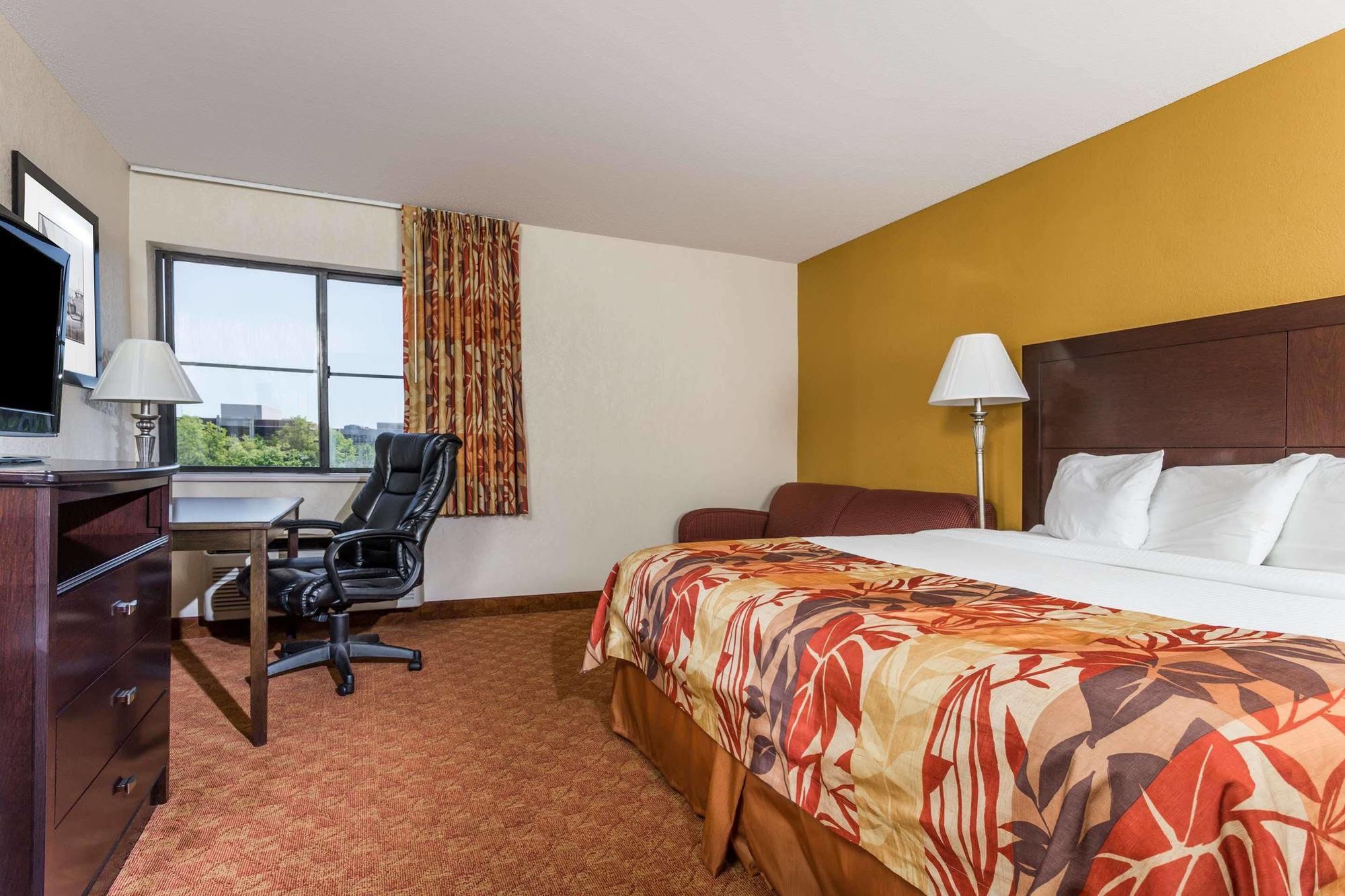 Comfort Inn & Suites Brentwood Exterior photo
